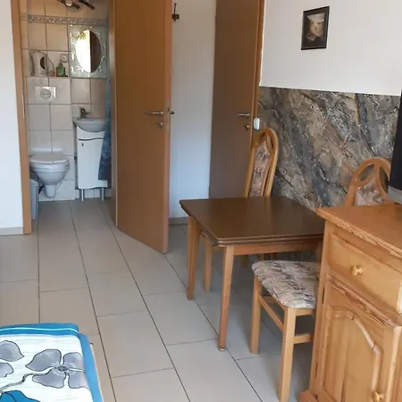 Goscinne Dw Antom Guest house