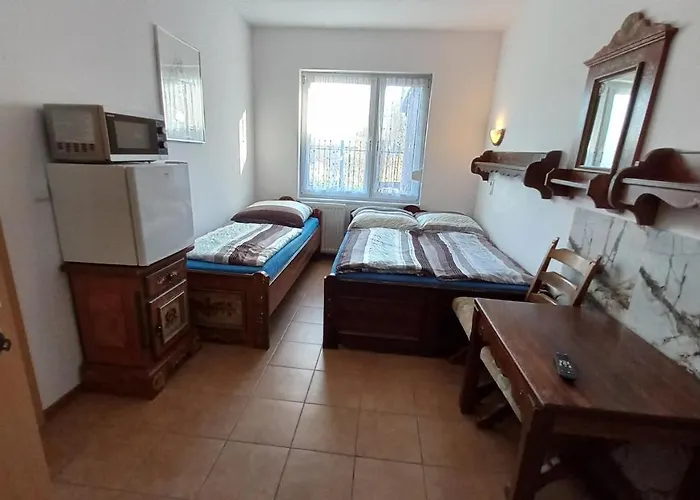 Goscinne Dw Antom 3* Dźwirzyno